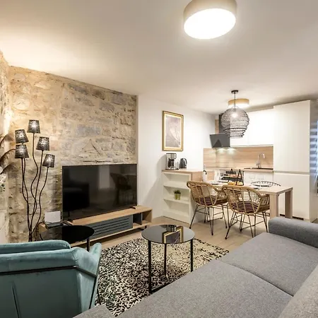Apartment Diamond In The Heart Of The Palace